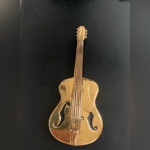 Gold Tone 1940’s Vintage Guitar Brooch Pin